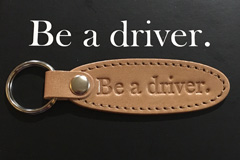 本革 Be a driver. ロゴ型押しキーリング